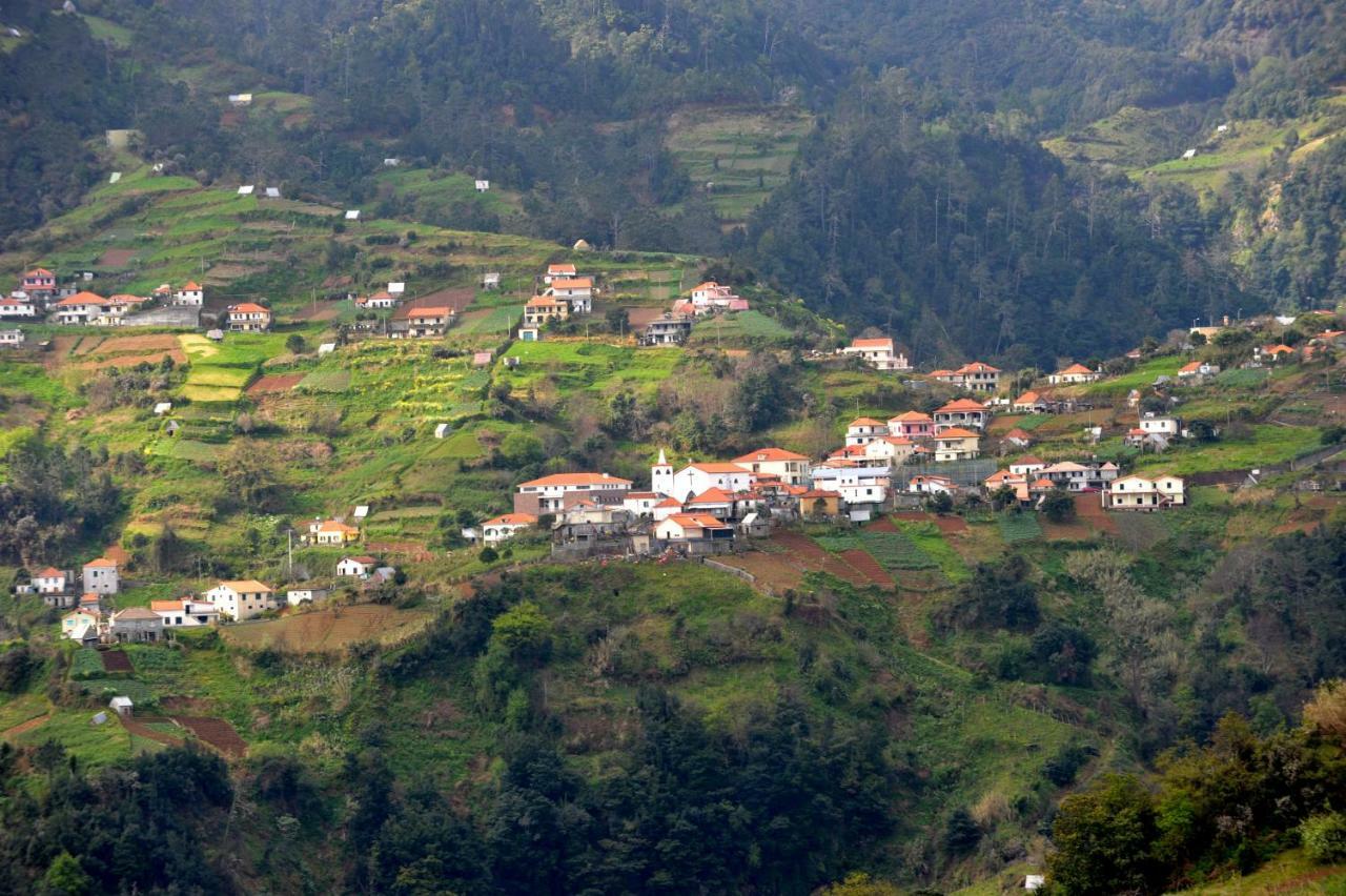 Casa Pico Ruivo Caldeirao Verde Madeira Santana  Bagian luar foto